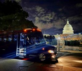 DC nation tours coach getting ready for Washington DC Best Night Tours